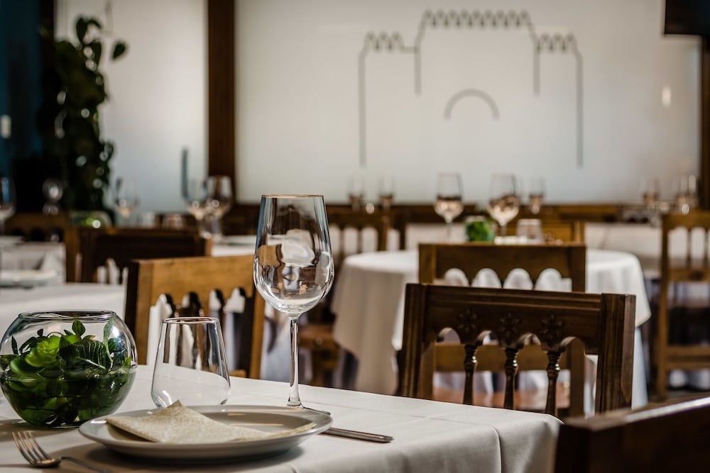 hotel puerta ciudad rodrigo