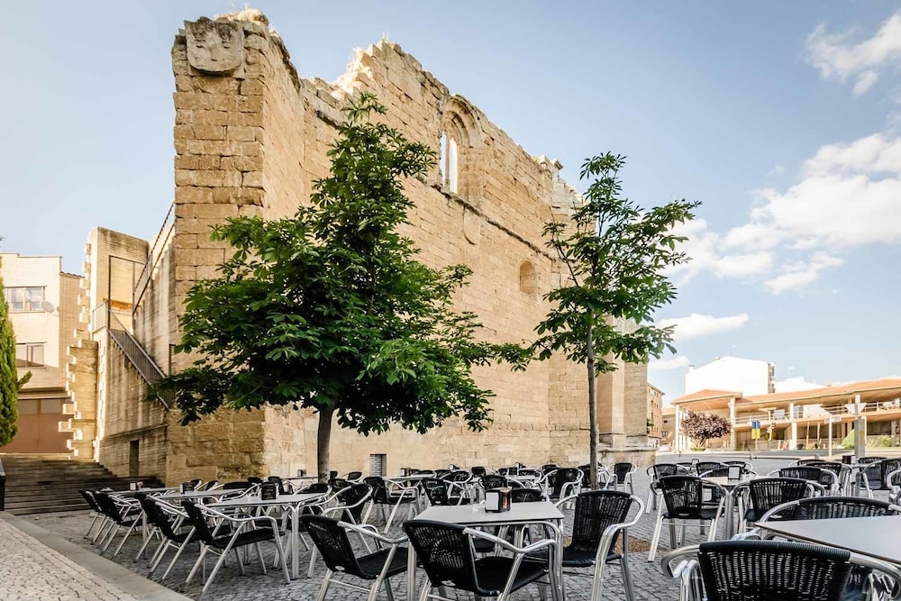 hotel puerta ciudad rodrigo