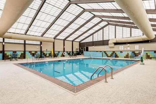 holiday inn st louis arpt west earth city by ihg