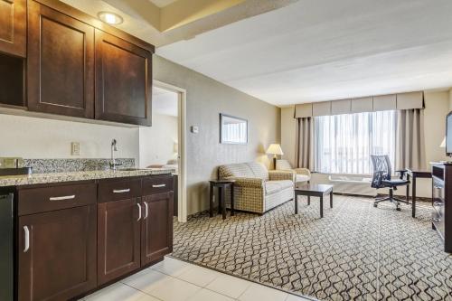 holiday inn st louis arpt west earth city by ihg