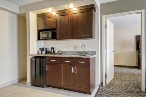 holiday inn st louis arpt west earth city by ihg