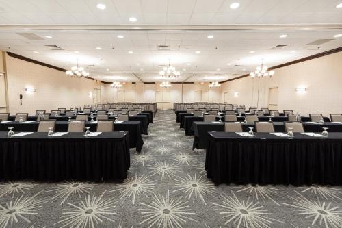 holiday inn st louis arpt west earth city by ihg