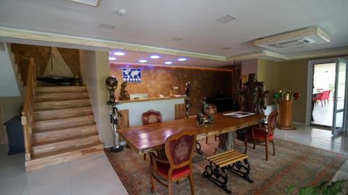 castle nolana hotel and horse club