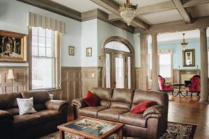 1912 bed and breakfast