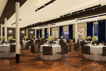 crossroads hotel