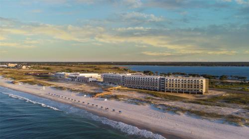 the lodge at gulf state park a hilton hotel
