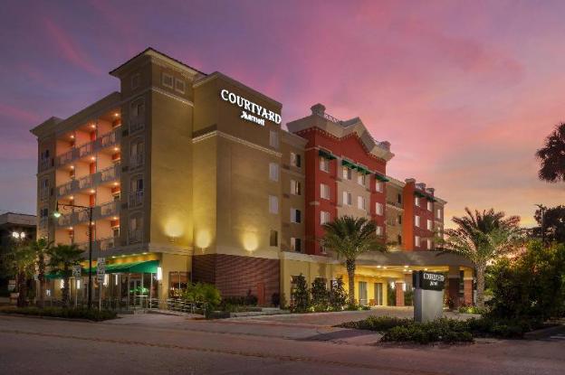 courtyard by marriott deland historic downtown