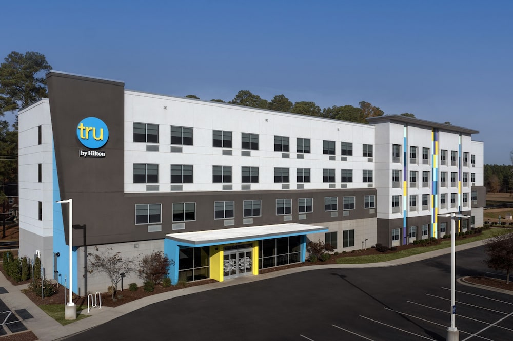 Tru By Hilton Fayetteville I-95, Nc,Fayetteville>>Clinton,3 star