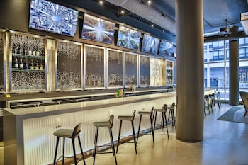 aloft chicago mag mile