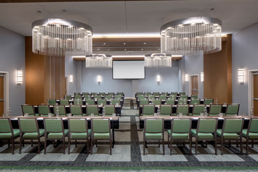 hotel indigo gainesville celebration pointe an ihg hotel