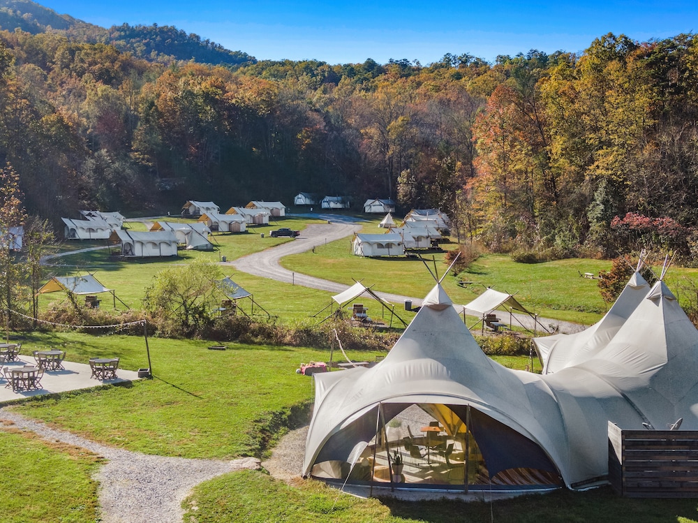 under canvas great smoky mountains