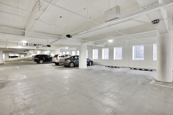 Etage Executive Living,Near Pnc Park,3.5 star