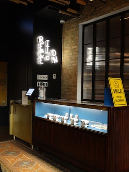 the chicago hotel collection wrigleyville