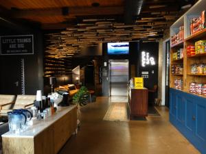 the chicago hotel collection wrigleyville