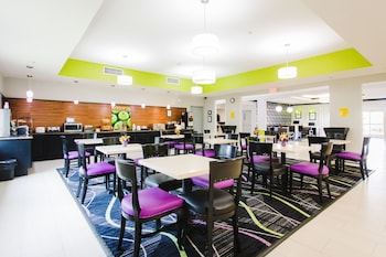 palacio royale inn boutique katy