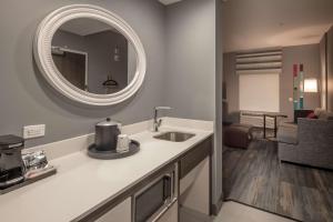 hampton inn and suites dallas plano central