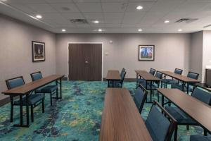 hampton inn and suites dallas plano central