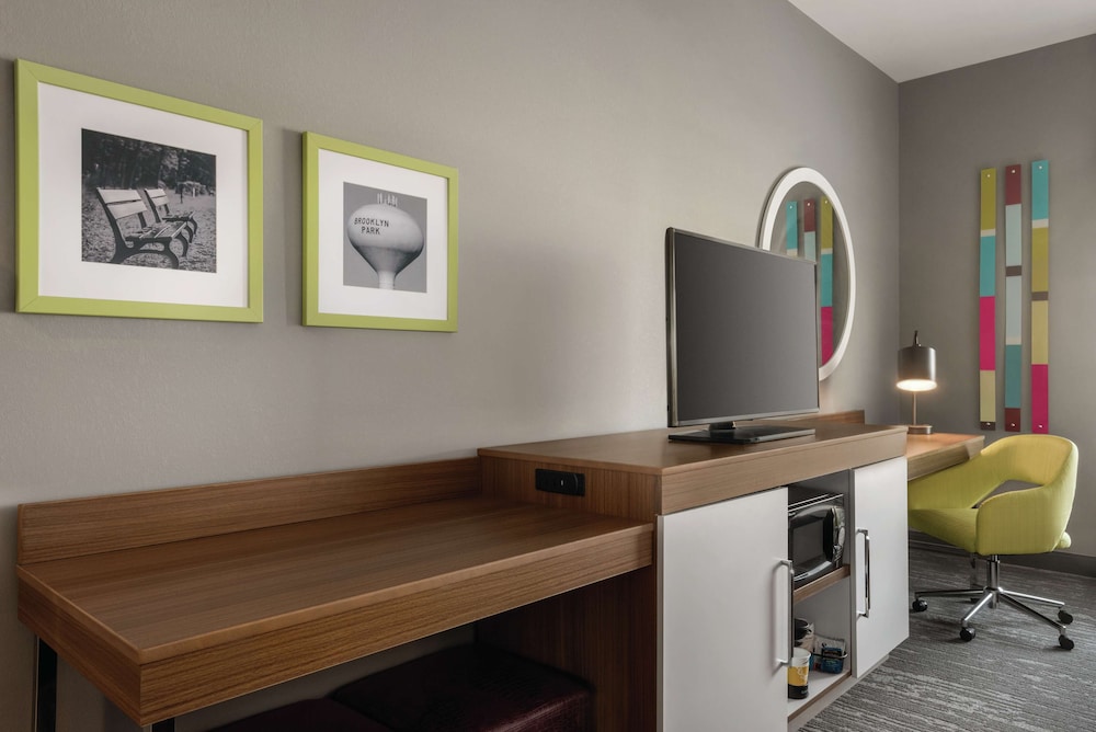 hampton inn brooklyn park