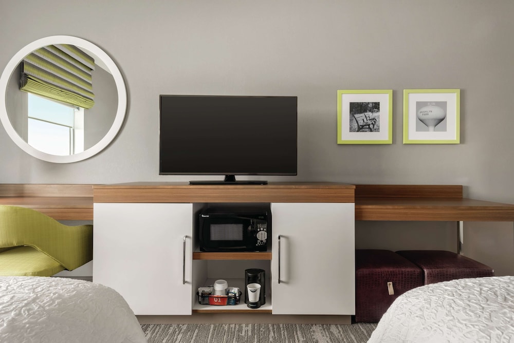 hampton inn brooklyn park