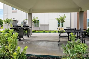 mainstay suites geismar gonzales