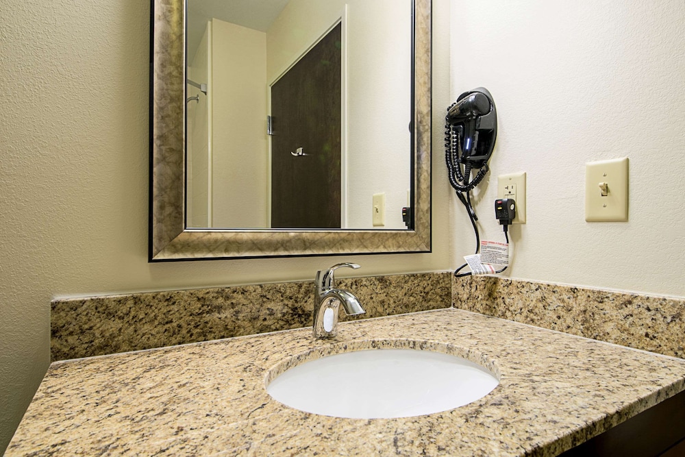 mainstay suites geismar gonzales