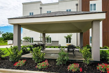 mainstay suites geismar gonzales