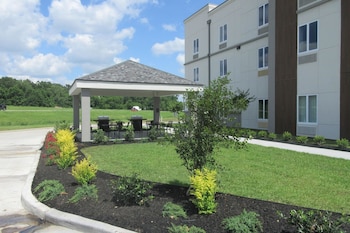 mainstay suites geismar gonzales