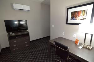 best western plus waller hotel