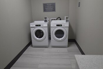 best western plus waller hotel