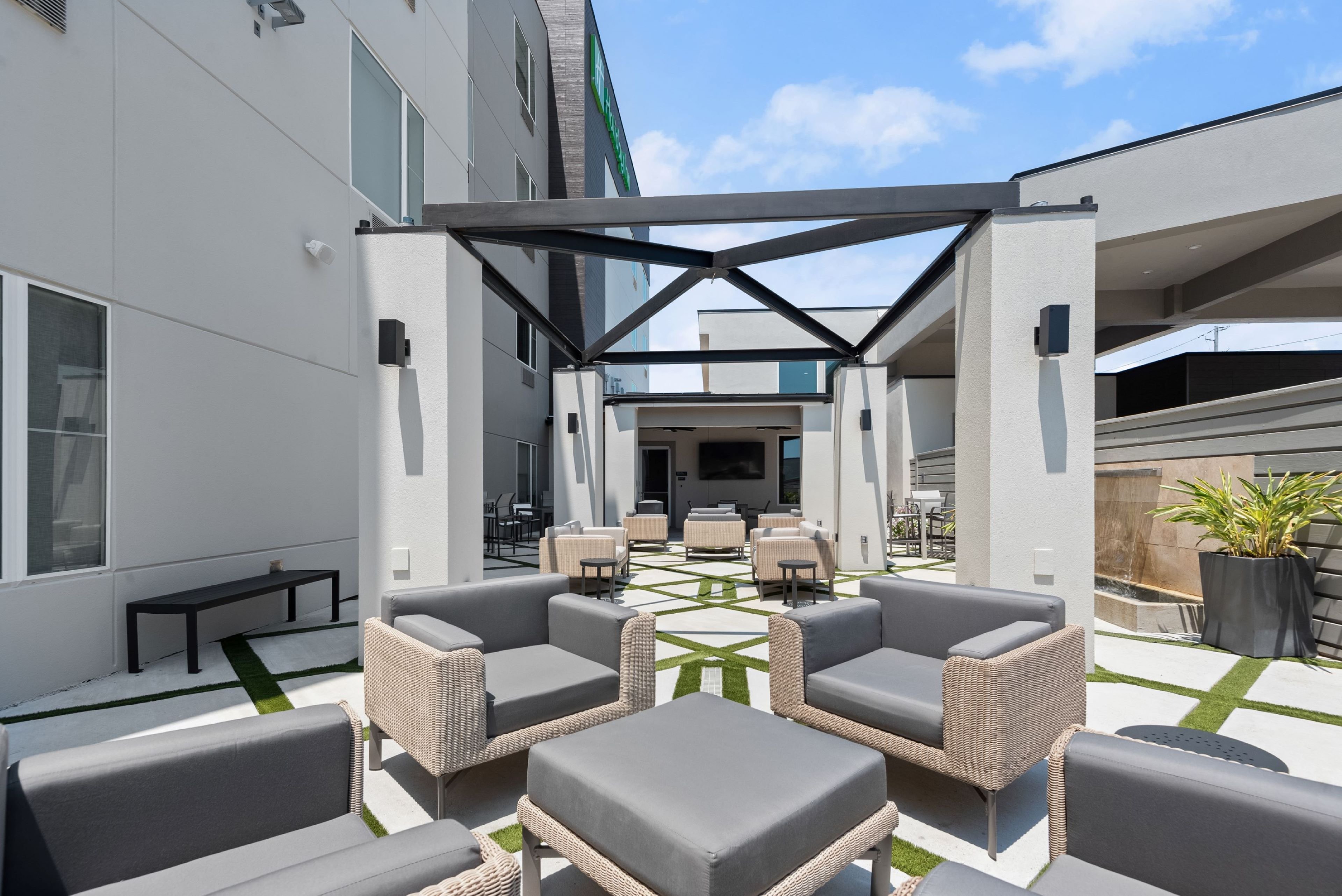 holiday inn gonzales an ihg hotel