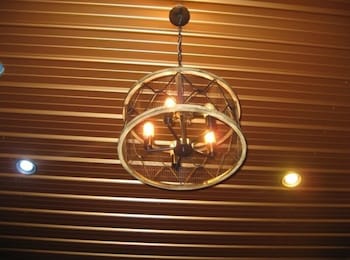 big horse inn and suites