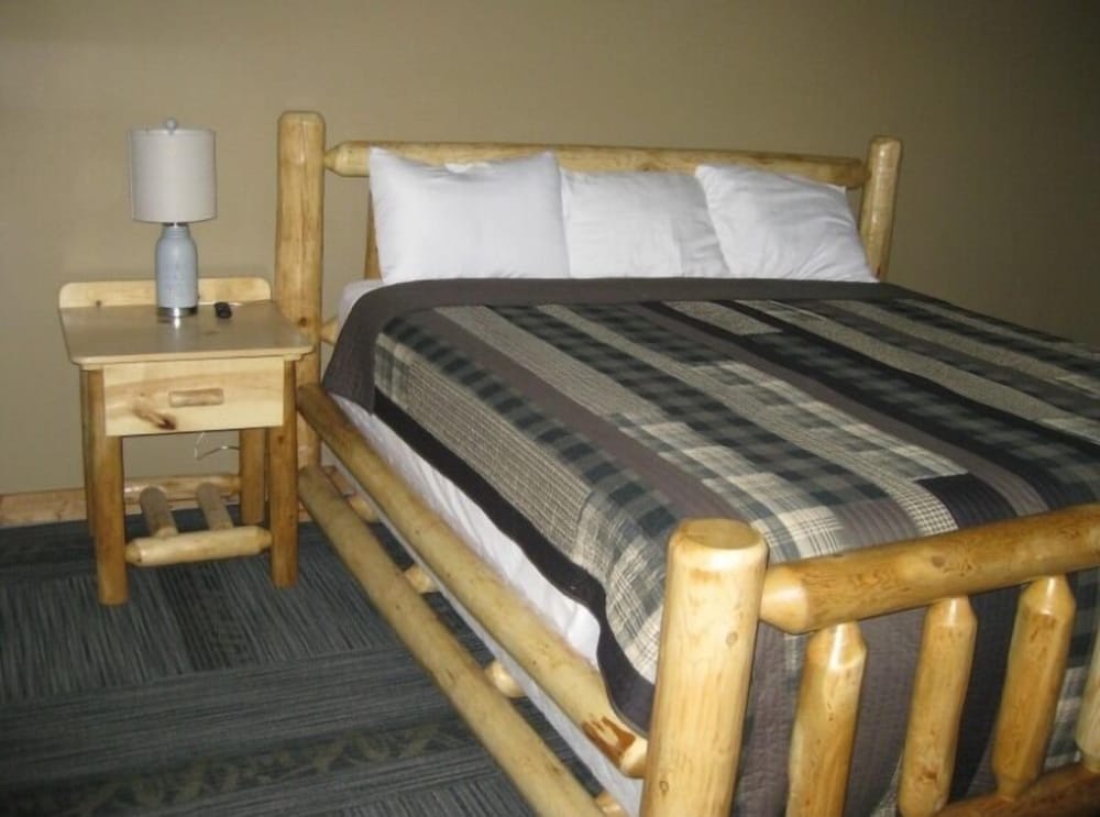 big horse inn and suites