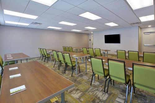 home2 suites by hilton holland