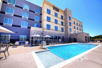 fairfield inn and suites by marriott dallas cedar hill