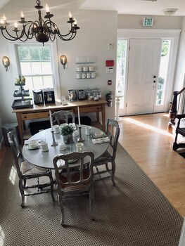 the orchard house and cafe
