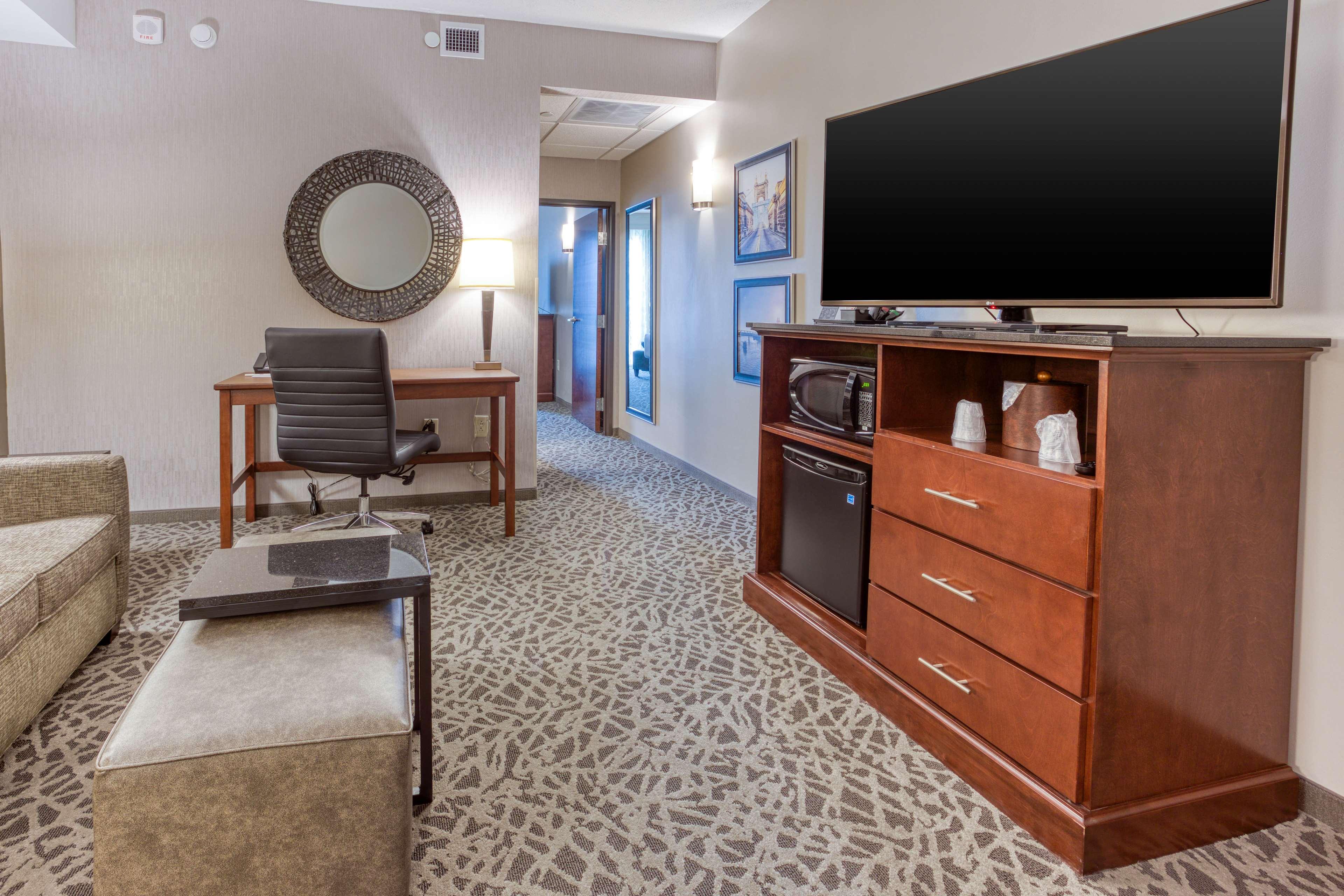 Drury Inn & Suites Cincinnati Northeast Mason,Deerfield Township>>Cincinnati,3 star