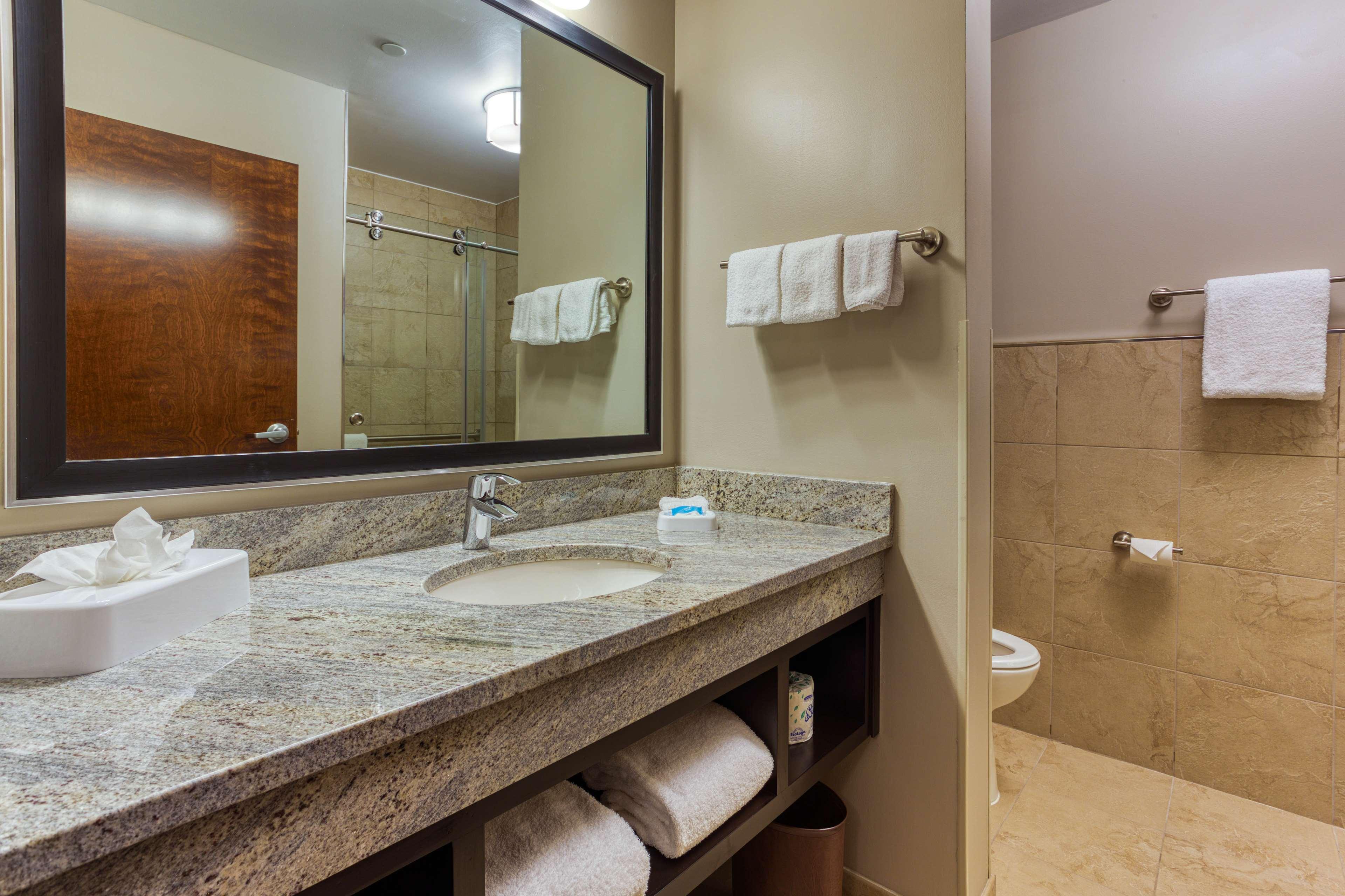 Drury Inn & Suites Cincinnati Northeast Mason,Deerfield Township>>Cincinnati,3 star