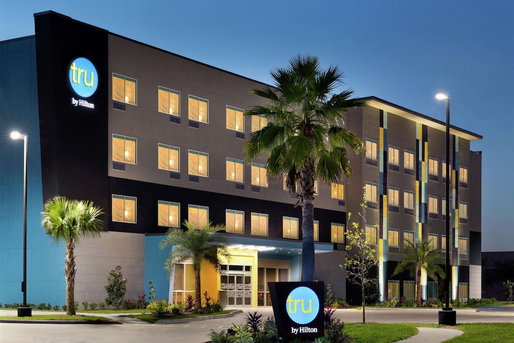 tru by hilton houston webster nasa