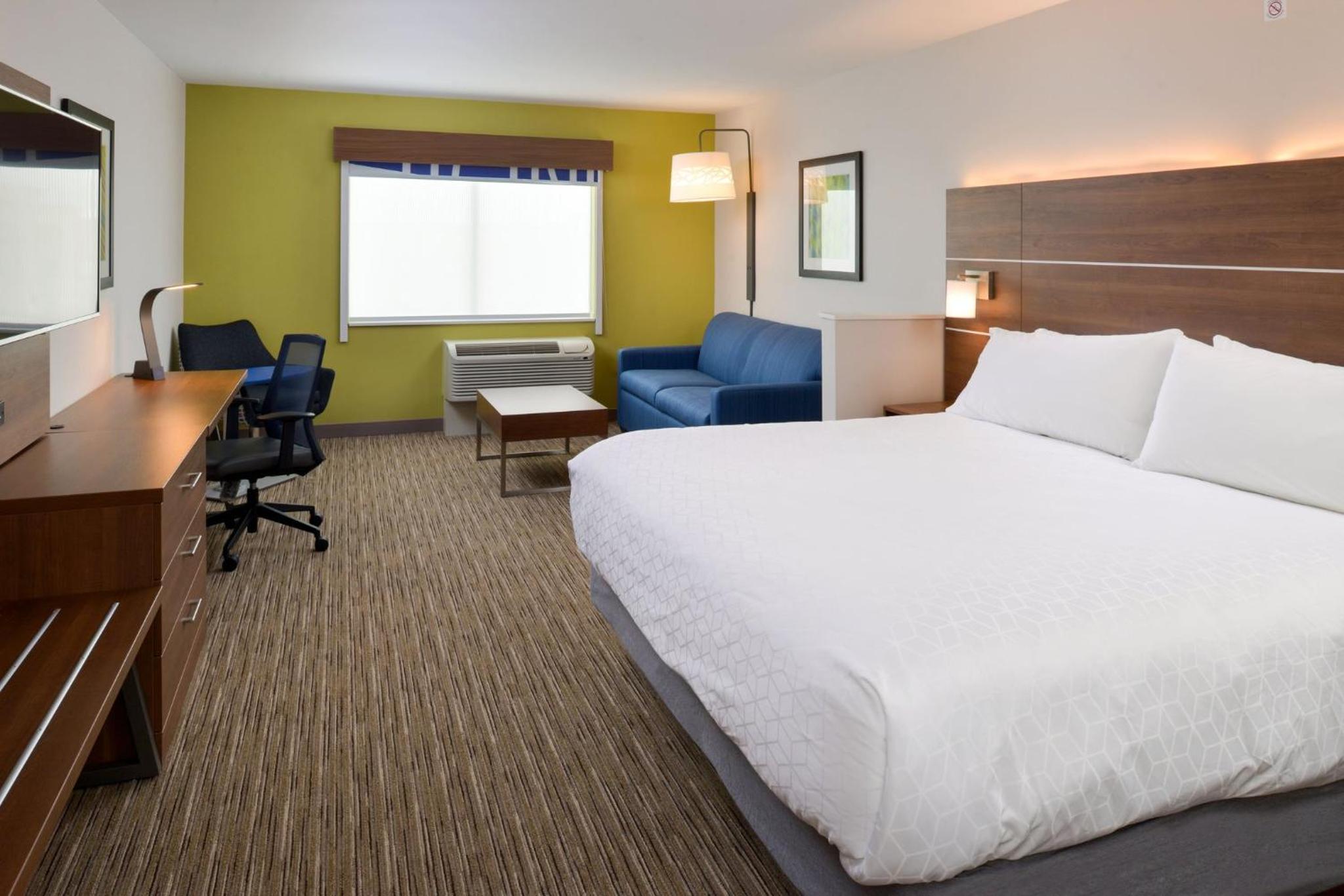 holiday inn express and suites ottumwa an ihg hotel