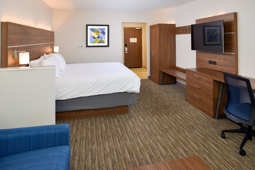 holiday inn express and suites ottumwa an ihg hotel