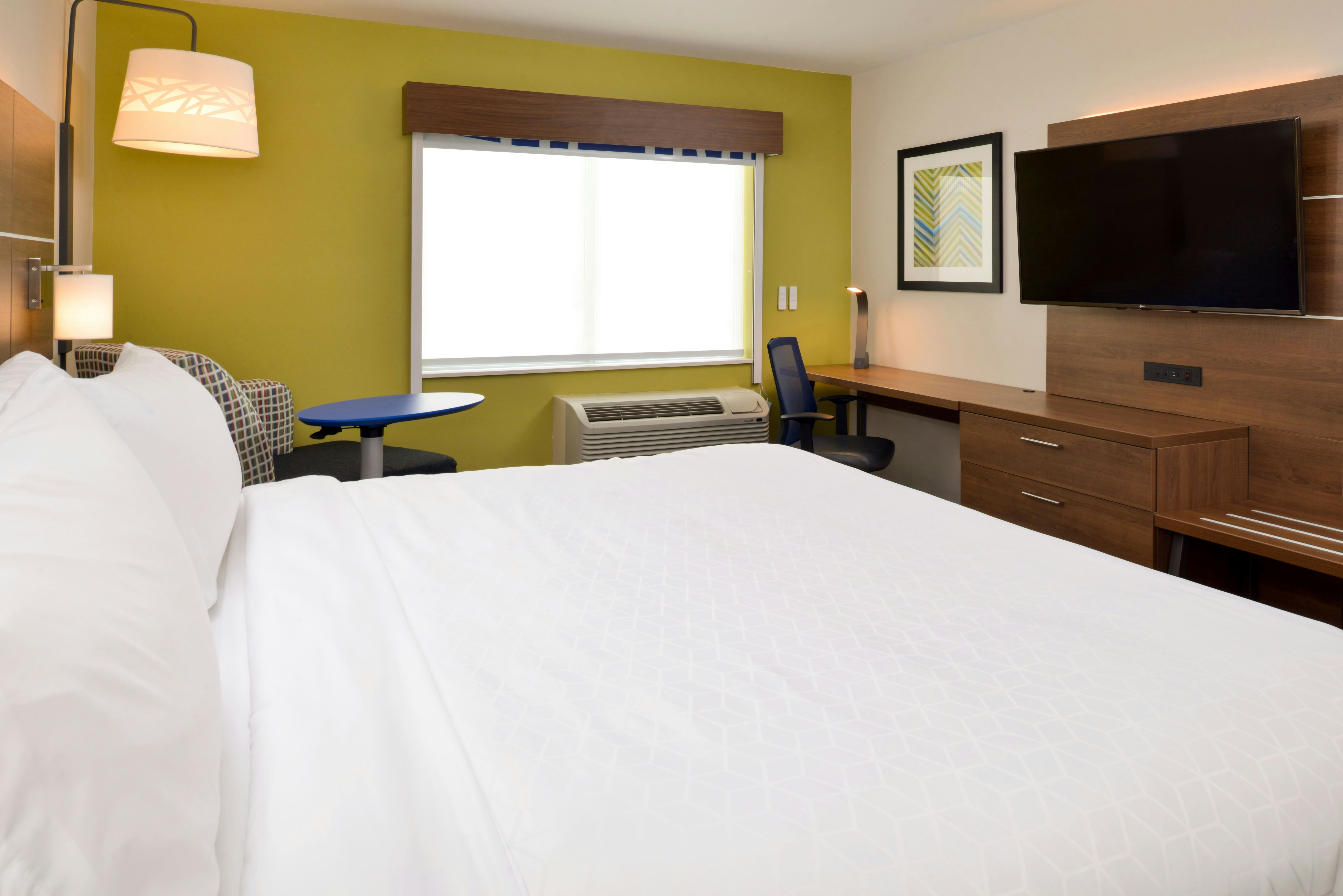 holiday inn express and suites ottumwa an ihg hotel