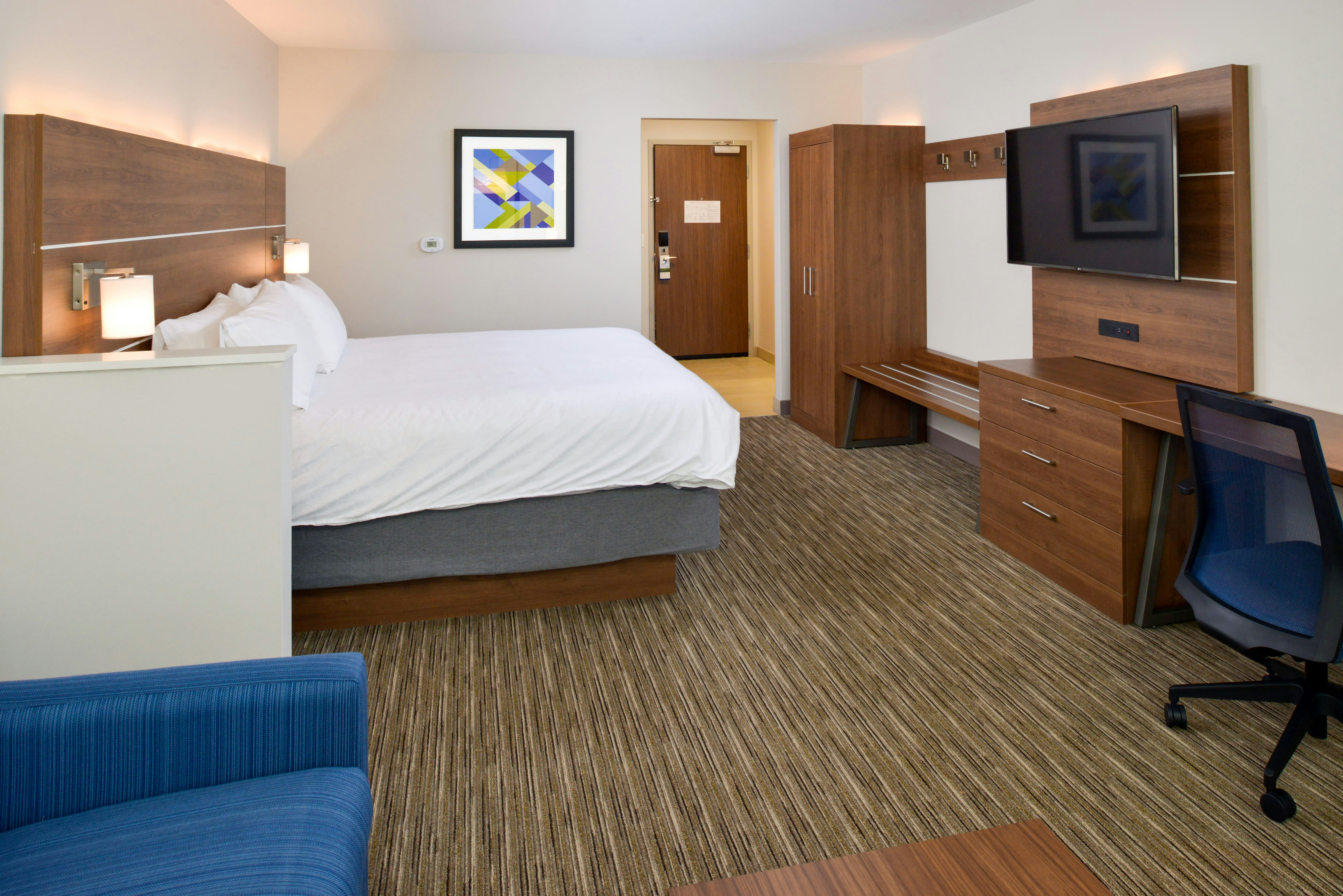 holiday inn express and suites ottumwa an ihg hotel