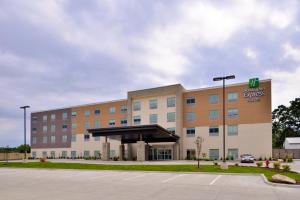 holiday inn express and suites ottumwa an ihg hotel