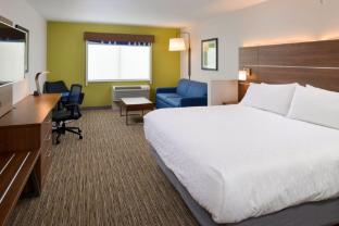 holiday inn express and suites ottumwa an ihg hotel