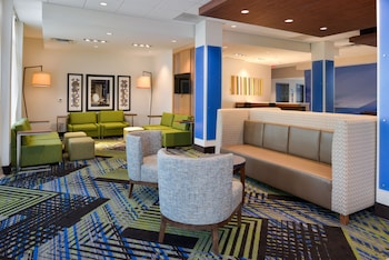 holiday inn express and suites ottumwa an ihg hotel