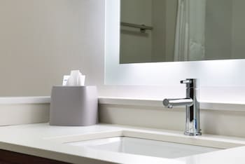 Holiday Inn Express And Suites Ottumwa, An Ihg Hotel,Wapello>>Ottumwa,2.5 star