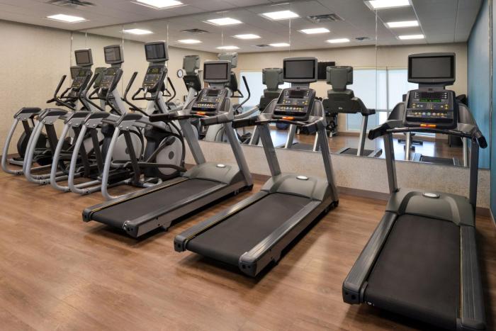 holiday inn express and suites ottumwa an ihg hotel