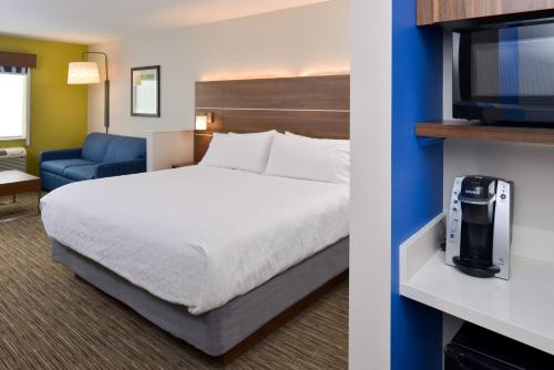 holiday inn express and suites ottumwa an ihg hotel
