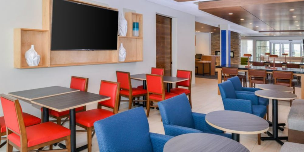 holiday inn express alliance an ihg hotel