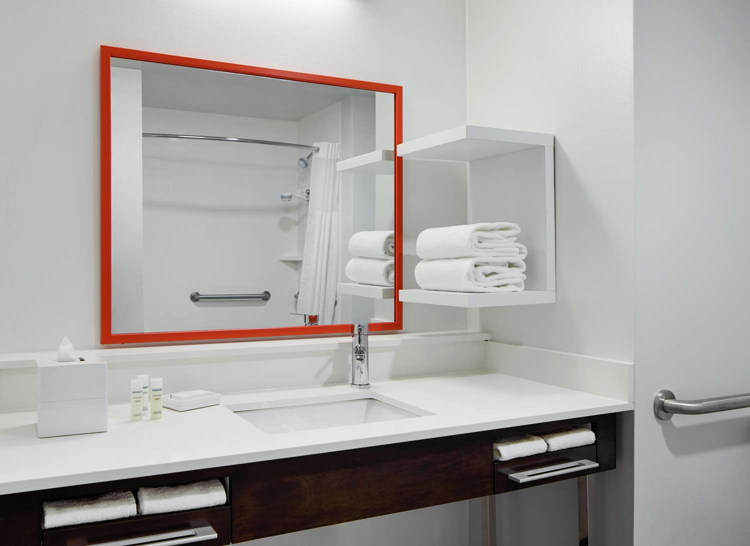 hampton inn and suites chicago waukegan